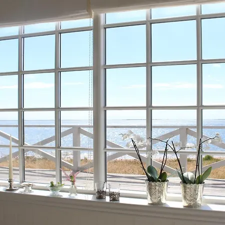 Aarne - 30m From The Sea By Interhome